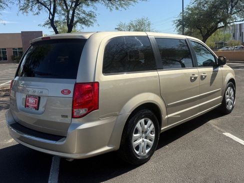 Used 2016 Dodge Grand Caravan SE w/ Quick Order Package 29E SE FWD image 5