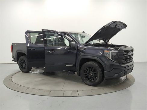 Used 2023 GMC Sierra 1500 Elevation w/ X31 Off-Road Package image 10