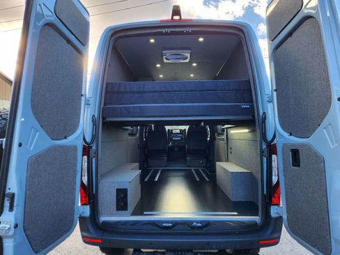 Used 2025 Mercedes-Benz Sprinter 2500 image 2