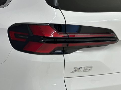 Used 2026 BMW X5 sDrive40i w/ Climate Comfort Package image 13