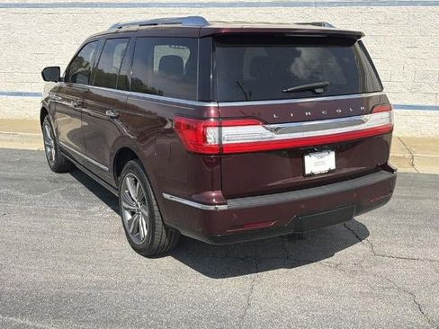 Used 2018 Lincoln Navigator Select w/ Technology Package RWD image 5