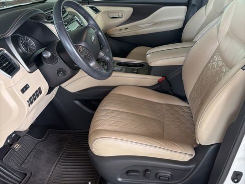 Used 2020 Nissan Murano Platinum image 2