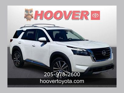 Used 2025 Nissan Pathfinder Platinum