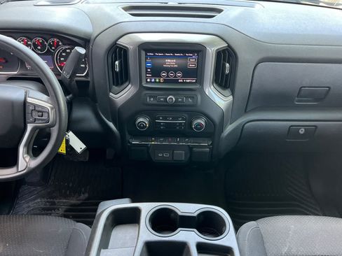 Used 2021 Chevrolet Silverado 1500 Custom w/ Safety Confidence Package AWD/4WD image 4