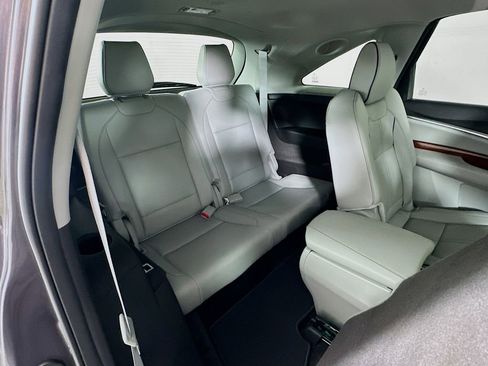 Used 2017 Acura MDX SH-AWD w/ Advance Package image 34