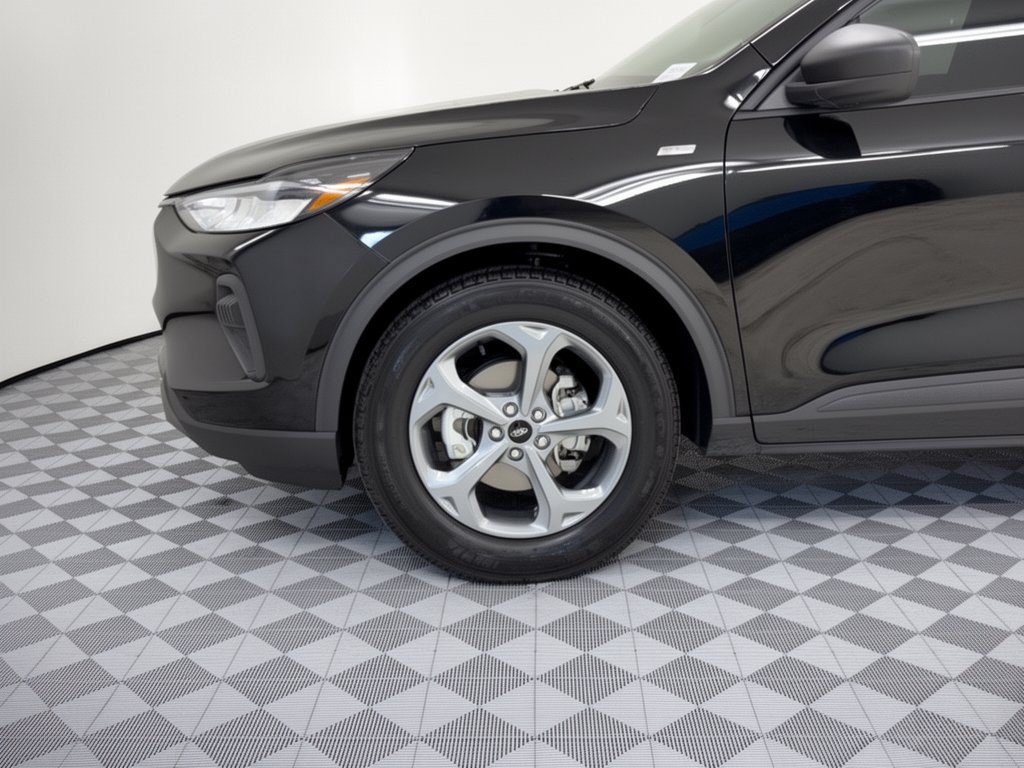 Certified 2025 Ford Escape ST-Line FWD image 13