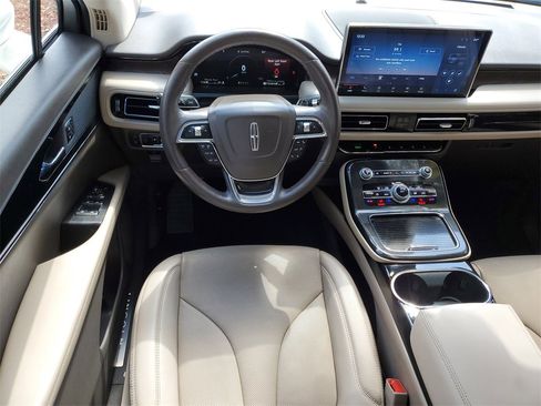 Used 2023 Lincoln Nautilus Reserve image 15