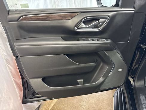 Used 2022 Chevrolet Tahoe LT w/ Luxury Package AWD/4WD image 25