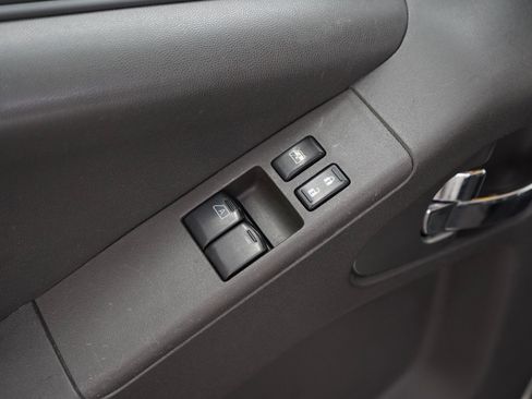 Used 2019 Nissan Frontier SV AWD/4WD image 14