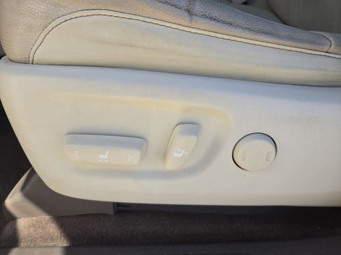 Used 2014 Lexus GX 460 image 17