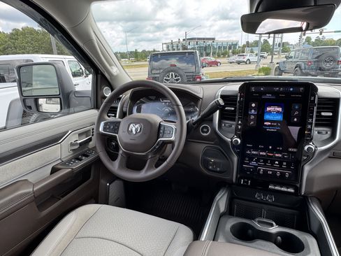 Used 2025 RAM 2500 Laramie image 16