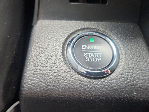 Used 2021 Ford Expedition Limited image 17