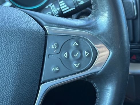 Used 2020 Chevrolet Traverse LT w/ LPO, Blackout Package image 41