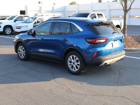 Used 2023 Ford Escape Active w/ Tech Pack #2 FWD image 8