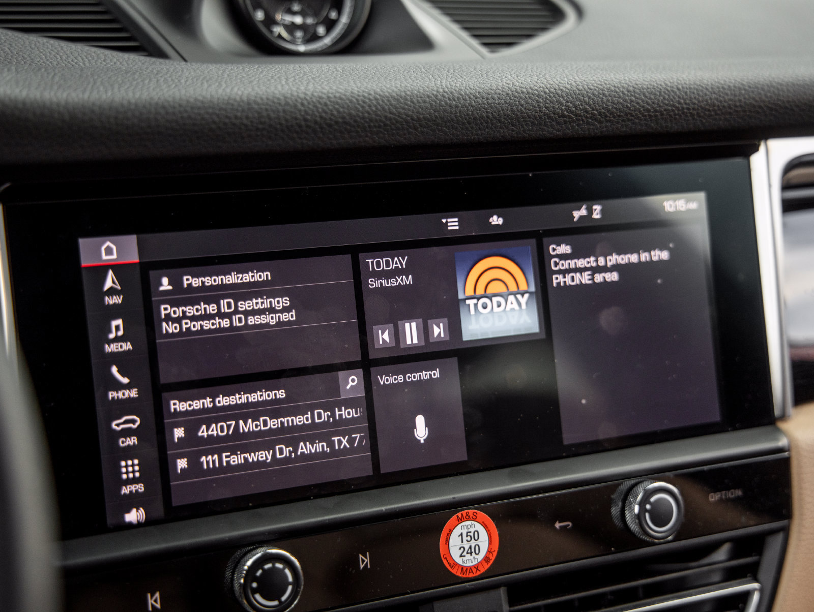 Certified 2024 Porsche Macan AWD/4WD image 30