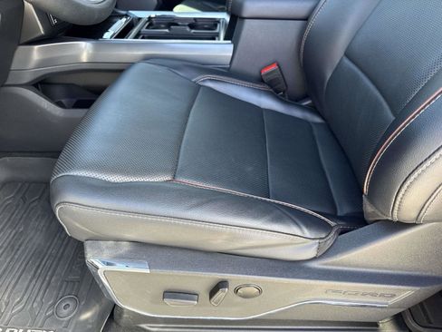 Used 2024 Ford F250 Lariat w/ Lariat Ultimate Package image 20