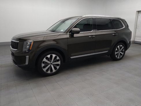 Used 2022 Kia Telluride EX w/ EX Premium Package FWD image 2