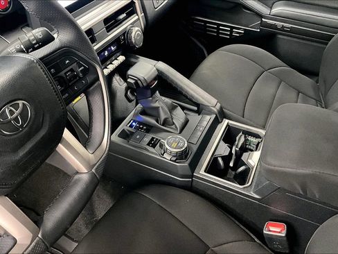 Used 2025 Toyota 4Runner 4WD image 16