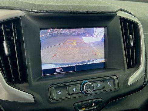 Used 2022 GMC Terrain SLE image 13