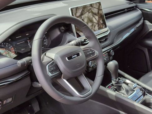 New 2026 Jeep Compass Latitude image 12