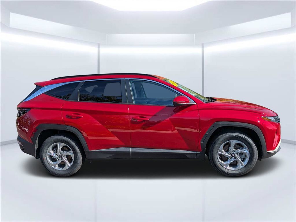 Certified 2023 Hyundai Tucson SEL AWD/4WD image 2