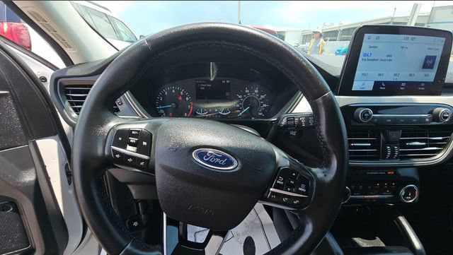 Certified 2022 Ford Escape SE w/ SE Sport Appearance Package FWD image 7