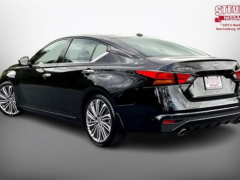 Used 2023 Nissan Altima 2.5 SL image 4