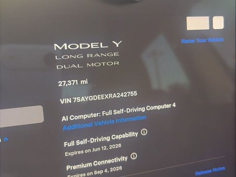 Used 2024 Tesla Model Y Long Range AWD/4WD image 7