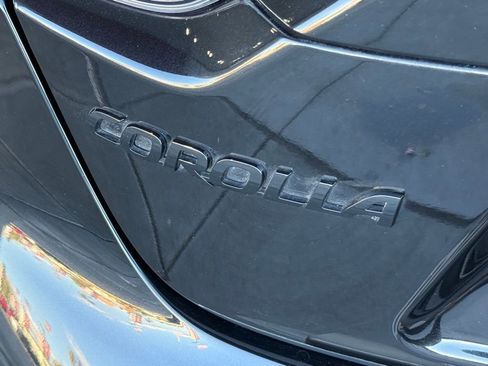 Used 2021 Toyota Corolla SE FWD image 13