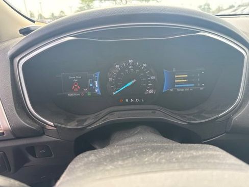 Used 2019 Ford Fusion SEL FWD image 18