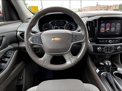 Used 2019 Chevrolet Traverse LT FWD image 6
