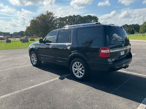 Used 2017 Ford Expedition Limited w/ Equipment Group 301A AWD/4WD image 12