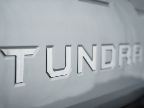 Used 2023 Toyota Tundra Limited w/ Power Package image 10