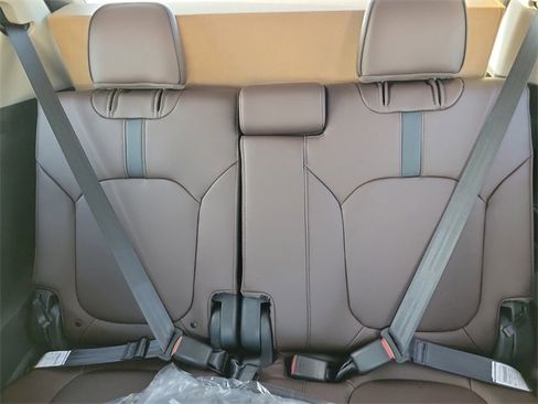 New 2025 Honda Pilot Elite image 13