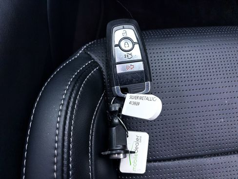 Used 2025 Ford Mustang GT Premium RWD image 30