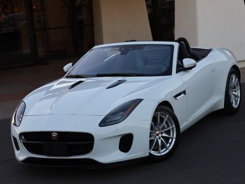Used 2020 Jaguar F-TYPE Convertible image 1
