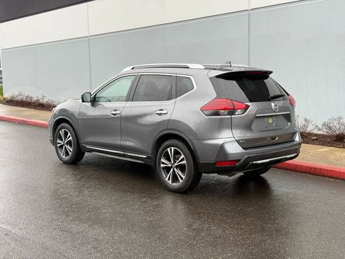Used 2018 Nissan Rogue SL image 3