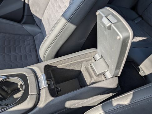 Used 2023 Audi e-tron GT Premium Plus image 64