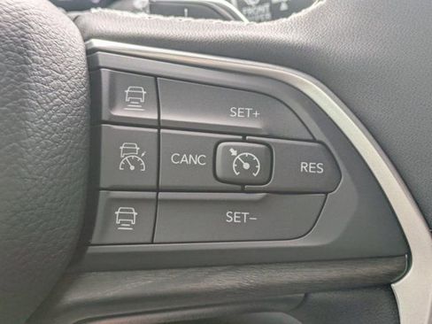 New 2025 Jeep Grand Cherokee L Limited w/ Black Appearance Package image 23