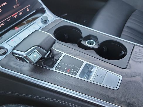 Used 2024 Audi A6 Premium Plus image 11