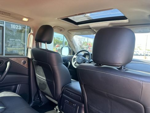 Used 2023 INFINITI QX80 Premium Select w/ All-Season Package RWD image 14