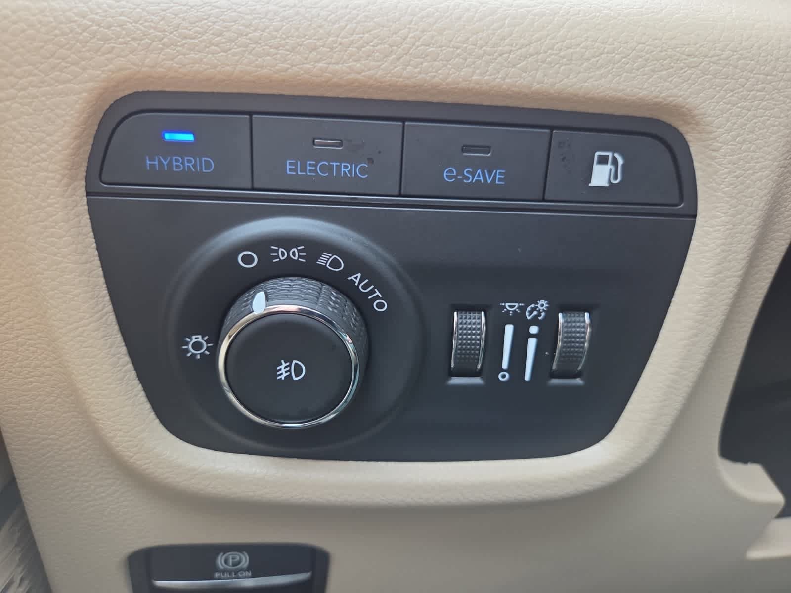 Used 2023 Jeep Grand Cherokee 4WD 4xe image 26