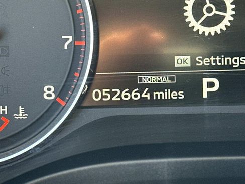 Used 2024 Mitsubishi Outlander FWD image 27