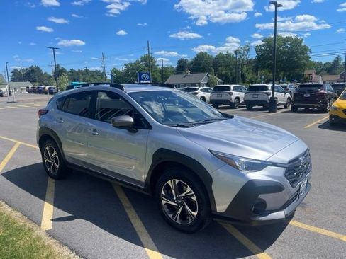 Used 2024 Subaru Crosstrek 2.0i Premium AWD/4WD image 3
