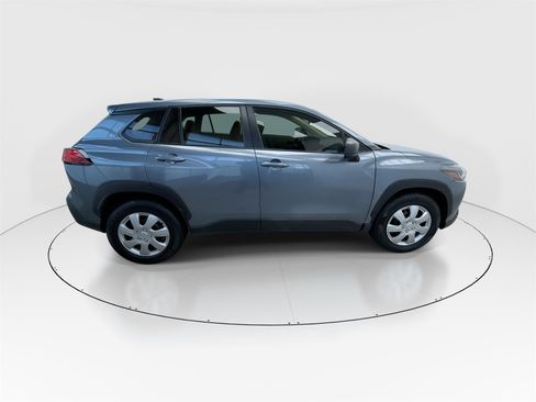 Used 2023 Toyota Corolla Cross L image 9