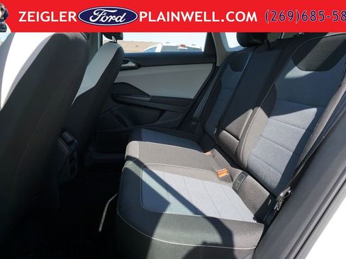 Used 2025 Volkswagen Taos S AWD/4WD image 11