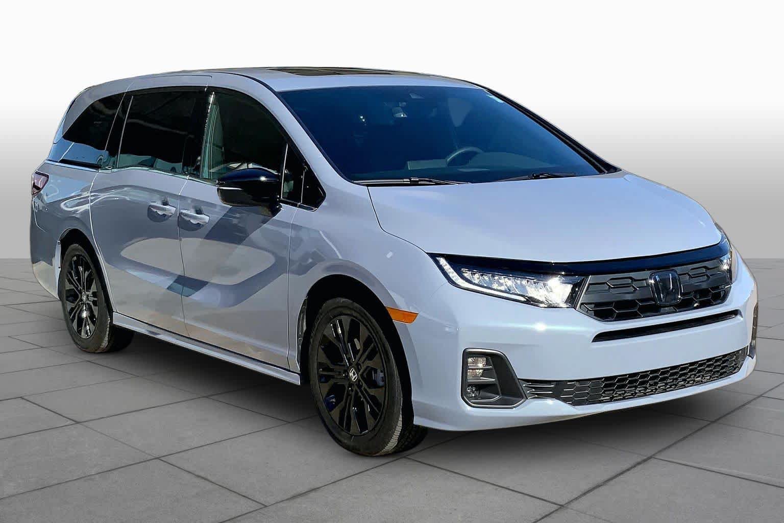 Used 2026 Honda Odyssey Sport-L image 2