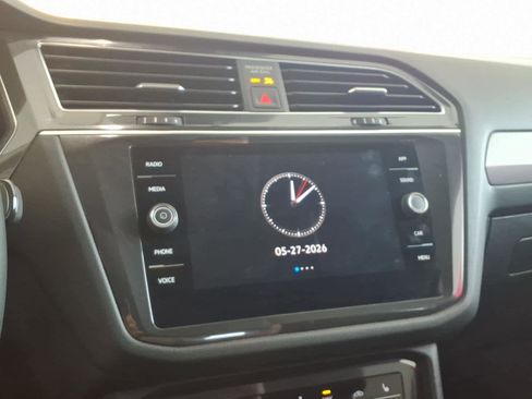 Used 2023 Volkswagen Tiguan SE w/ Panoramic Sunroof Package AWD/4WD image 12