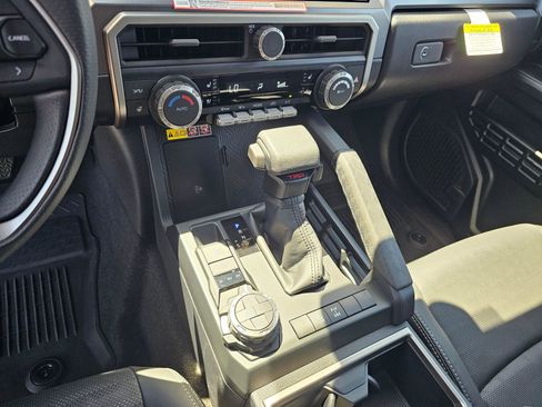 Used 2026 Toyota 4Runner 4WD image 31