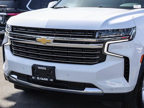 Used 2024 Chevrolet Suburban LT AWD/4WD image 22